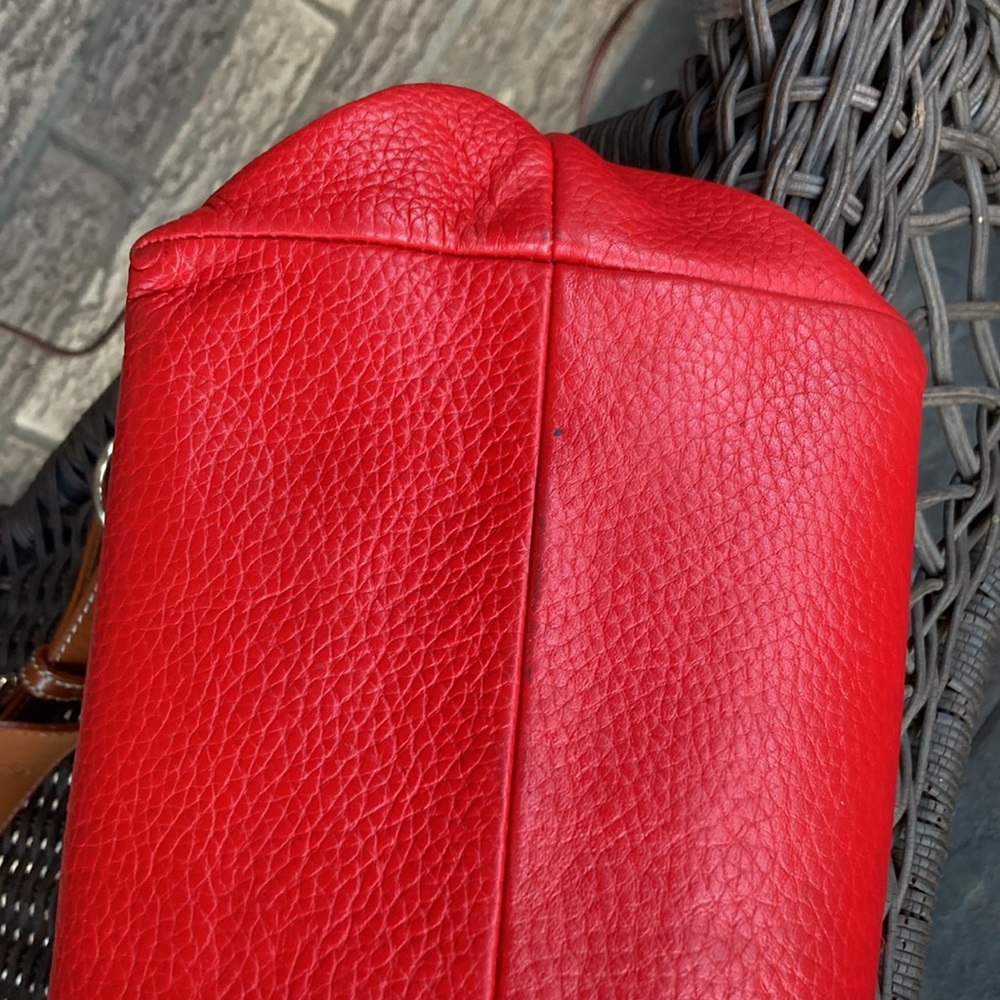 DOONEY & BOURKE RED PEBBLED LEATHER SHOULDER BAG/HOBO PURSE. 2 ZIPPERED POCKETS - Picture 9 of 16